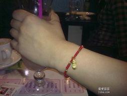 成人脚链佩戴方法视频讲解,轻松掌握时尚搭配技巧