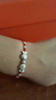 成人脚链佩戴方法视频讲解,轻松掌握时尚搭配技巧