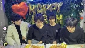 成人礼女团跳舞视频,成人礼女团演绎青春风采