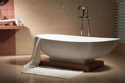 伸缩浴盆成人能用吗视频,体验舒适与便捷的沐浴时光